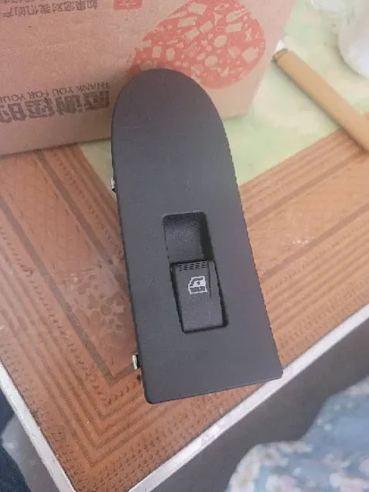 Запчасти для аксессуаров для тяжелых грузовиков Sinotruk HOWO 371 Запасные части и аксессуары для кузова грузовика