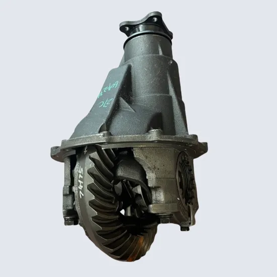 Китайский национальный тяжелый грузовик Qt305D82-2402000 Китай Тяжелый грузовик HOWO Дифференциал заднего моста в сборе Аксессуары для грузовиков