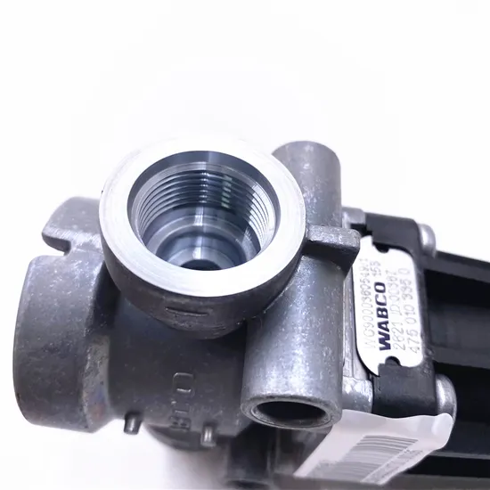 Подлинный OEM 5611122 4095432 Cum-Mins Водяной насос двигателя Высокопроизводительная замена Прочный водяной насос